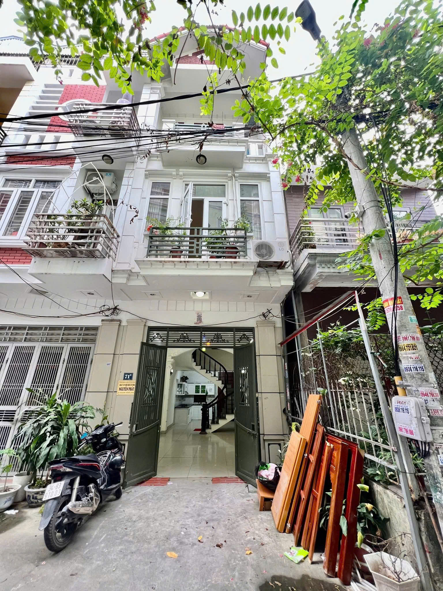 Bán Nhà 4 Tầng Mặt Đường Văn Cao – Vị Trí Đẳng Cấp, Kinh Doanh Đỉnh Cao Hải Phòng - Ảnh chính