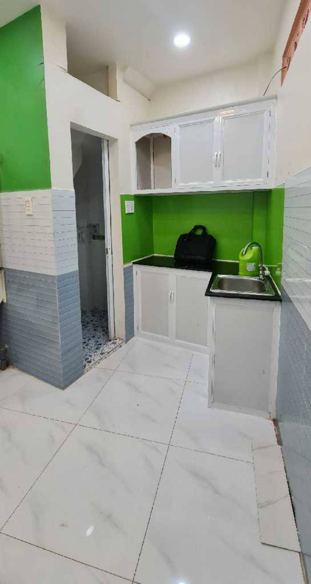Bán nhà 2 tầng đẹp, ngay Tân Hòa Đông, gần Tên Lửa & Aeon Mall, chỉ hơn 1 tỷ - Ảnh 1