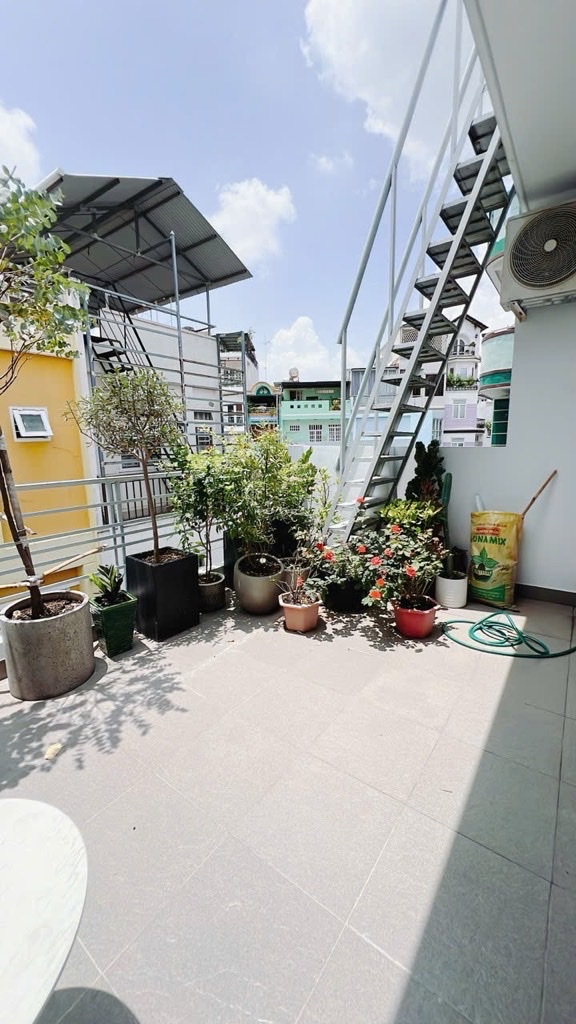 CHÍNH CHỦ CẦN BÁN CĂN MẶT TIỀN ĐƯỜNG SỐ XE HƠI ĐỔ CỬA-THÔNG RA VĨNH HỘI- KHÁNH HỘI- HOÀNG DIỆU. - Ảnh 1