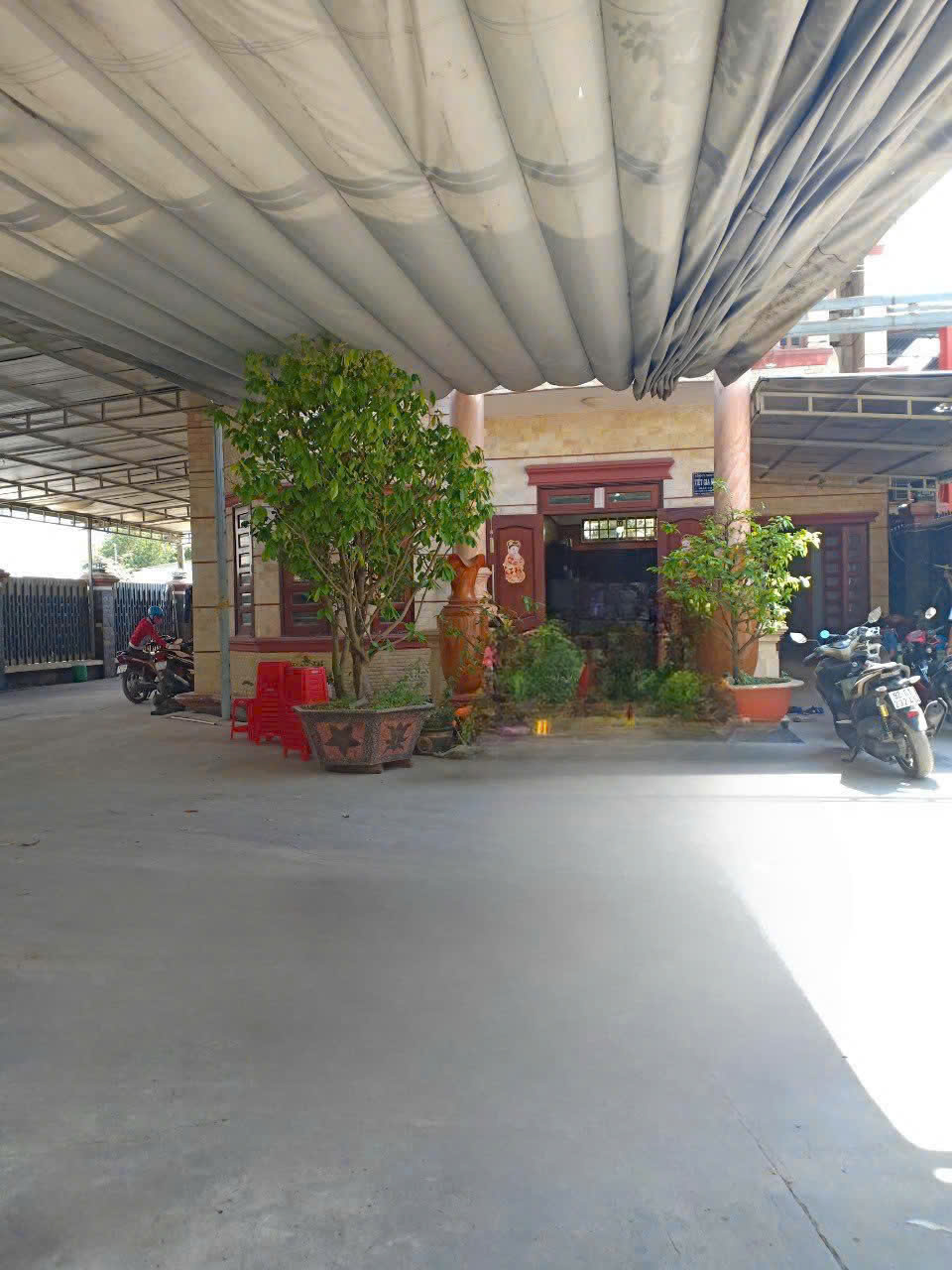 Bán Biệt thự 3 lầu mái Thái ngang khủng 53m 1.316m2 đường 16m kế CVPM Quang Trung 56 tỷ. - Ảnh 1