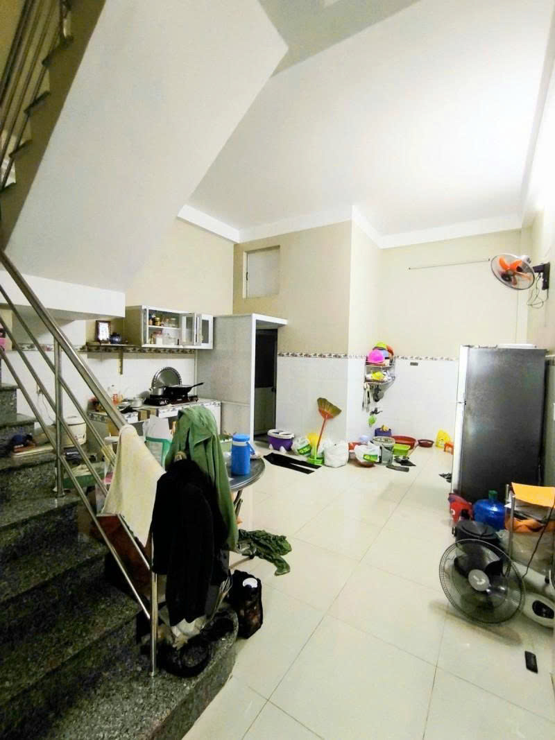 Bán nhà riêng 3 tầng, 97m2 Dương Đình Hội, Q.9. Sổ hồng, 2PN, giá 4.65 tỷ. LH: 0933125879 - Ảnh 2