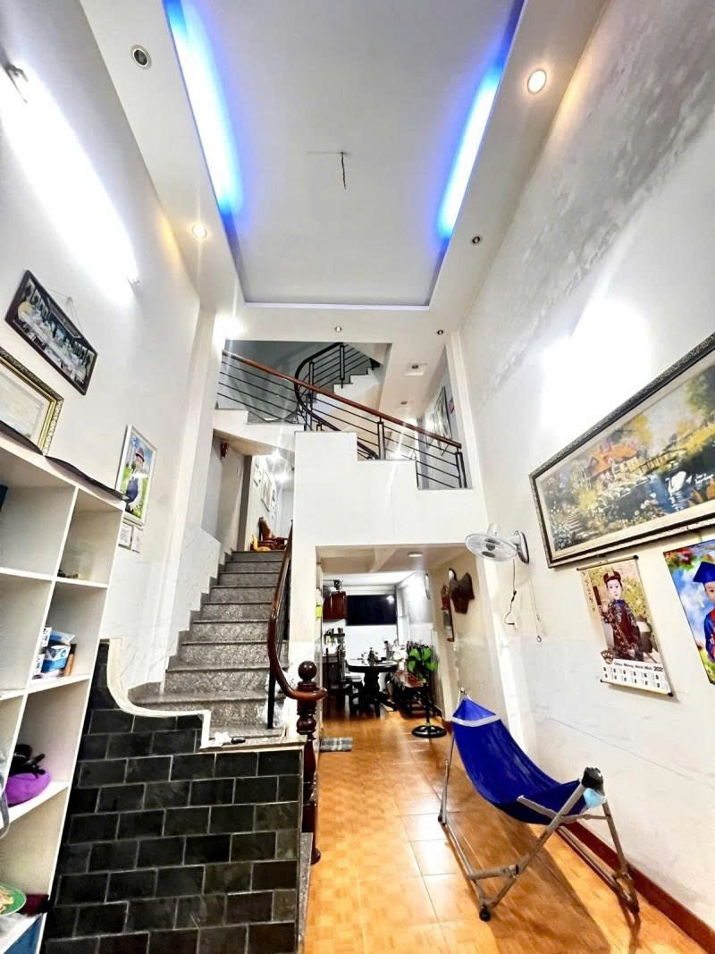 Bán nhà hẻm 198, Phước Long A, Q.9. 46m2, 5 tầng, 3PN, SH. Giá 4.5 tỷ. LH: 0933125879 - Ảnh chính