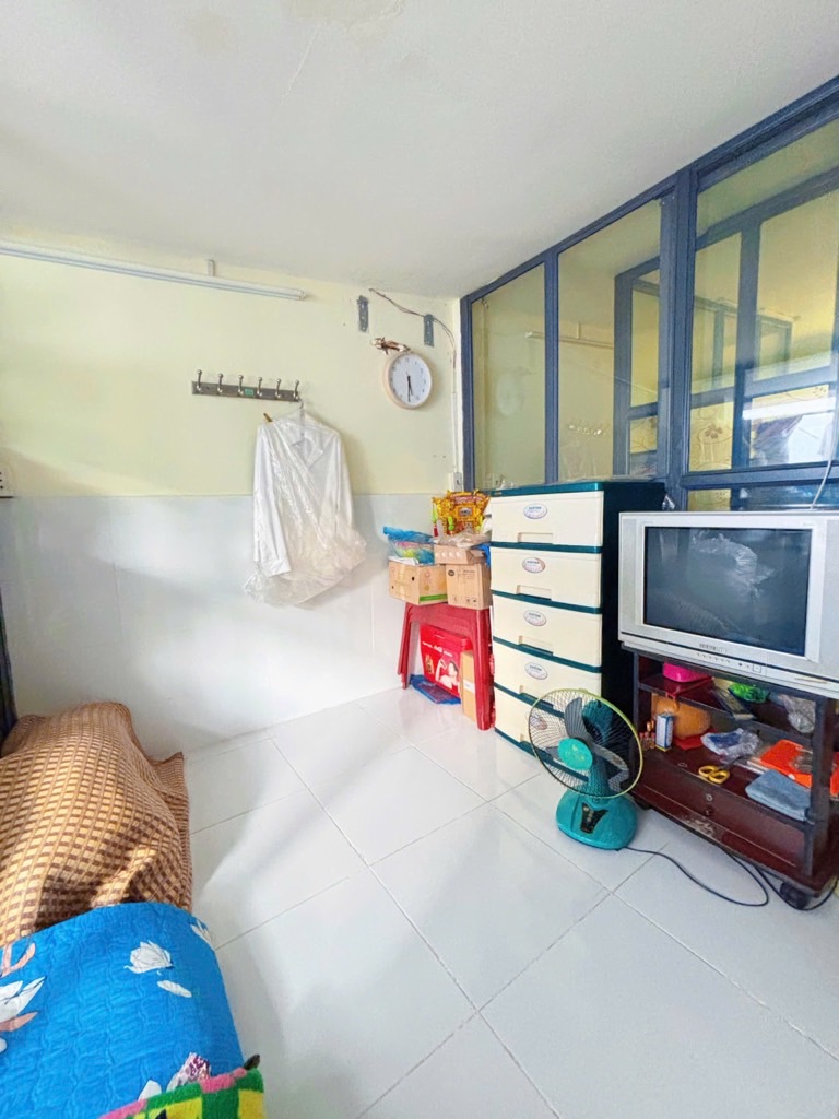 Bán nhà 2 tầng đẹp, Bình Trị Đông, gần Aeon Tên Lửa, Chỉ hơn 2 tỷ - Ảnh 1