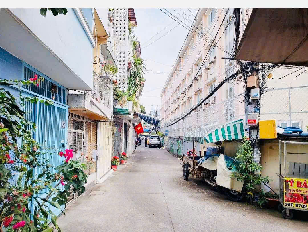 HẺM XE HƠI - GIÁP QUẬN 1 - LÊ VĂN DUYỆT - BÌNH THẠNH - 3 TẦNG HOÀN CÔNG ĐỦ - CHÍNH CHỦ LÂU NĂM - - Ảnh chính