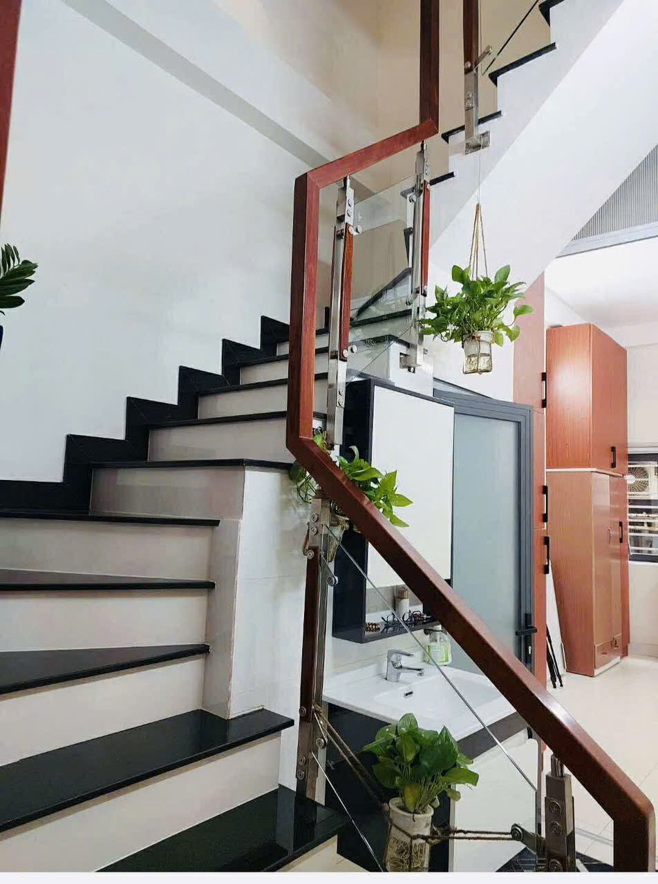 HẺM XE HƠI - GIÁP QUẬN 1 - LÊ VĂN DUYỆT - BÌNH THẠNH - 3 TẦNG HOÀN CÔNG ĐỦ - CHÍNH CHỦ LÂU NĂM - - Ảnh 4