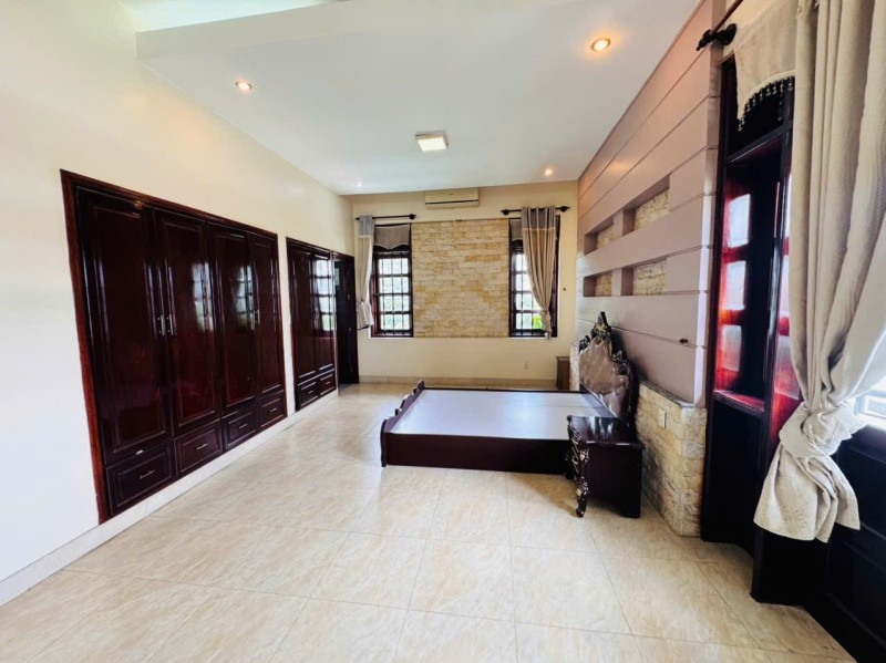 Bán BIỆT THỰ 493m² Trung tâm Dĩ An,gần Phạm Văn Đồng,ĐẲNG CẤP CHÂU ÂU - Ảnh 1