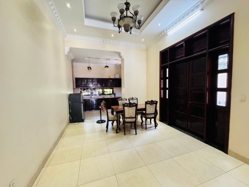 Bán BIỆT THỰ 493m² Trung tâm Dĩ An,gần Phạm Văn Đồng,ĐẲNG CẤP CHÂU ÂU - Ảnh 2
