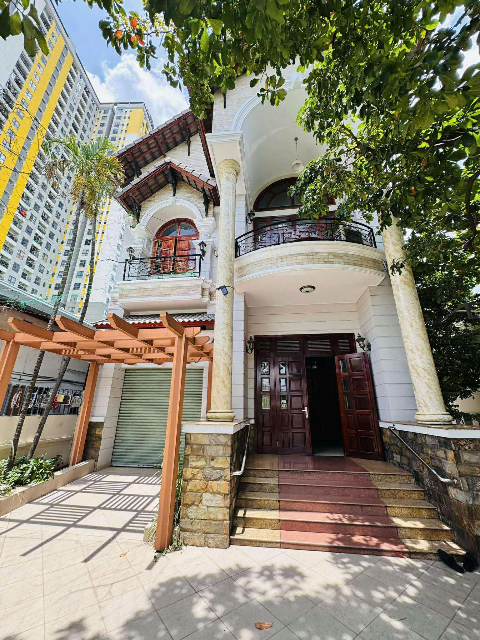 Bán BIỆT THỰ 493m² Trung tâm Dĩ An,gần Phạm Văn Đồng,ĐẲNG CẤP CHÂU ÂU - Ảnh chính