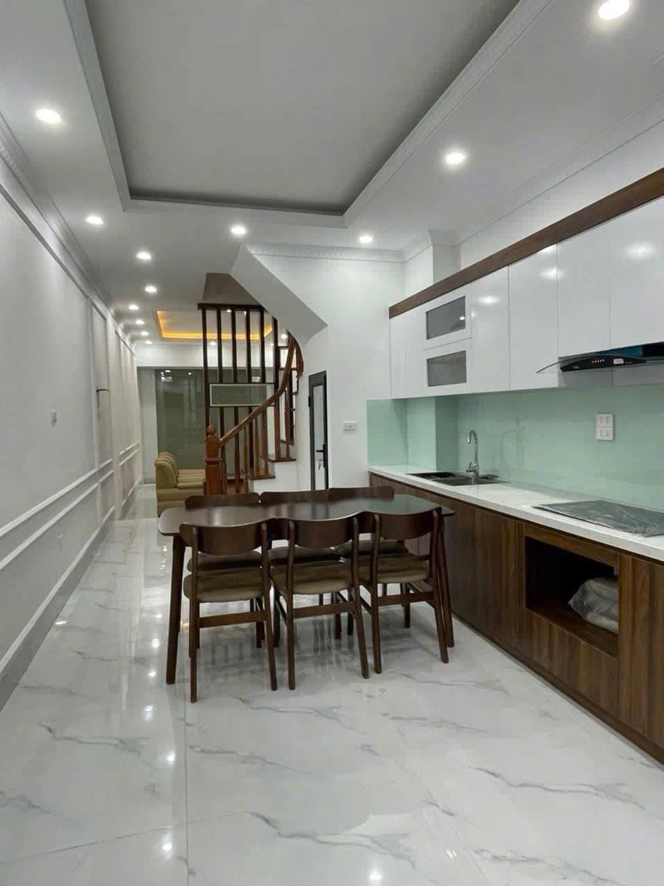 🔥 TÌM NGƯỜI CẦN THUÊ NHÀ NGỌC THỤY – 4 TẦNG – FULL ĐỒ - Ô TÔ VÀO NHÀ – 8 TRIỆU/THÁNG 🔥 - Ảnh 1