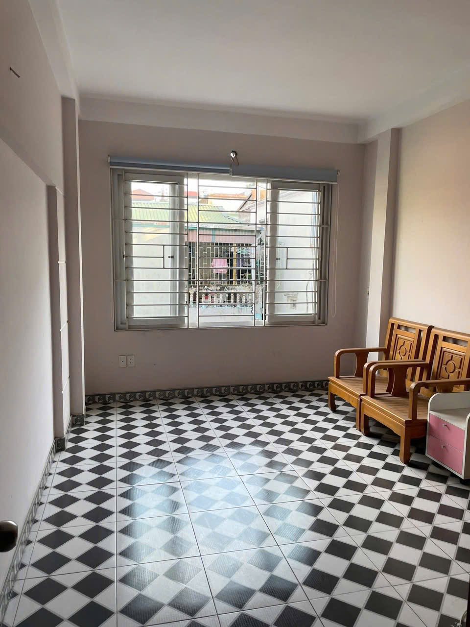 Cho thuê nhà riêng Phương Mai - Đống Đa 42m x 4T, 3PN3VS giá 10.5TR, ở gia đình - nhóm - Ảnh chính