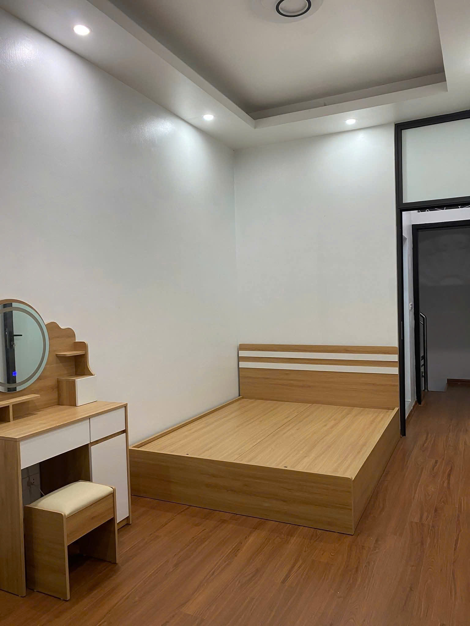 Cho thuê nhà Tôn Đức Thắng - Đống Đa 40m x 4T, 4 NGỦ giá 14 triệu - NHÀ MỚI TINH - Ảnh 2