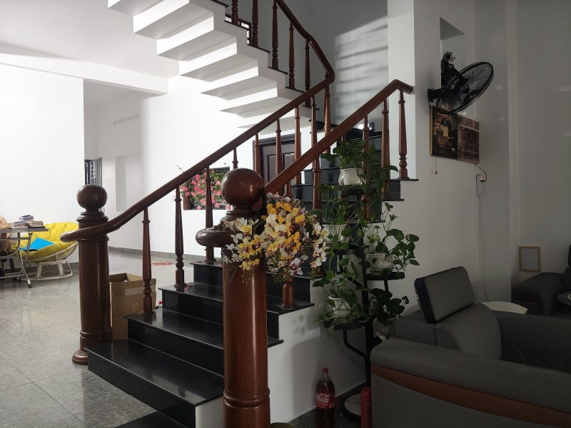 # MT Trần Cao Vân đi bộ ra Biển, 300m2, ngang 7.8m, 2 tầng kiểu Biệt Thự sân vườn rộng, 20.5 tỷ - Ảnh chính