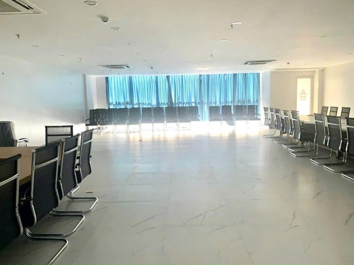BÁN TOÀ NHÀ MẶT PHỐ PHẠM VĂN ĐỒNG - 200M² x 9T CÓ HẦM - MT 11M - DÒNG TIỀN 350TR/TH - GIÁ 125 TỶ - Ảnh 4
