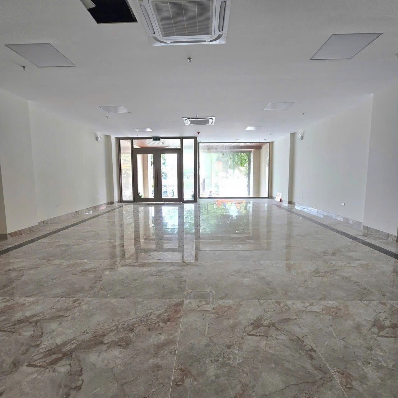 BÁN TÒA NHÀ VP CẦU DIỄN, BẮC TỪ LIÊM - 152M² x 8T CÓ HẦM - MT 8M - DÒNG TIỀN 150TR/TH - Ảnh 1