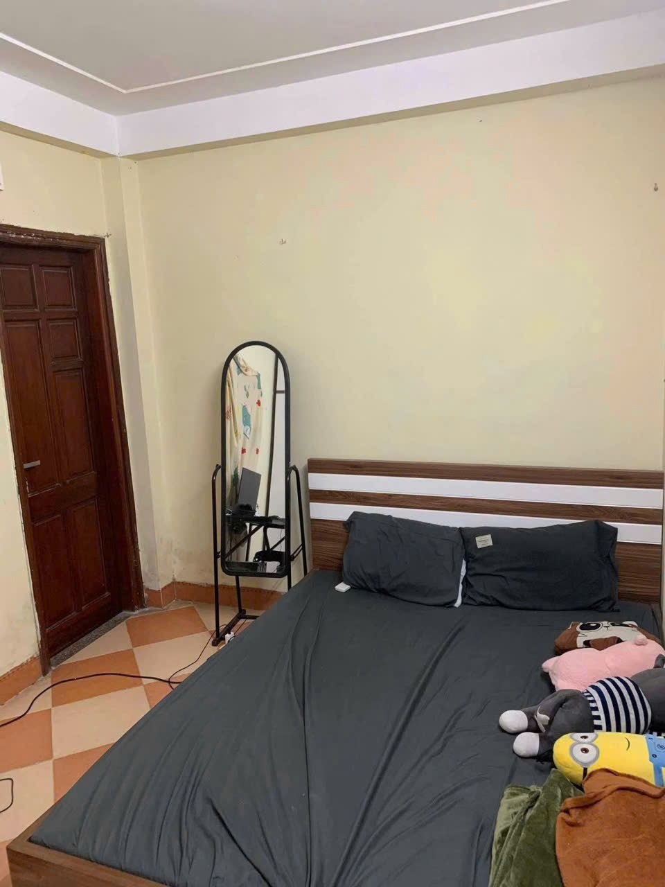 Chính chủ cần cho thuê căn hộ tập thể tầng 2 rất đẹp, ngay đầu đường Hoàng Quốc Việt và Trần Cung - Ảnh 2