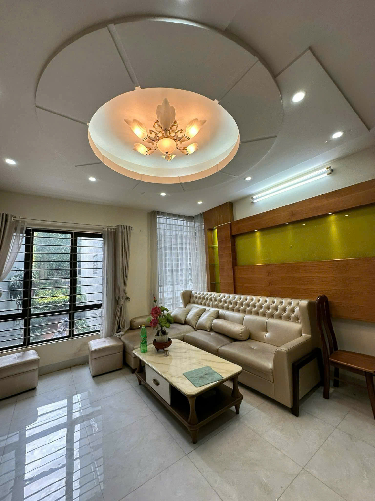Cho thuê NHÀ MỚI - FULL ĐỒ Thái Hà - Đống Đa, 40m x 5T GIÁ 22TR, gara, kinh doanh - Ảnh 1