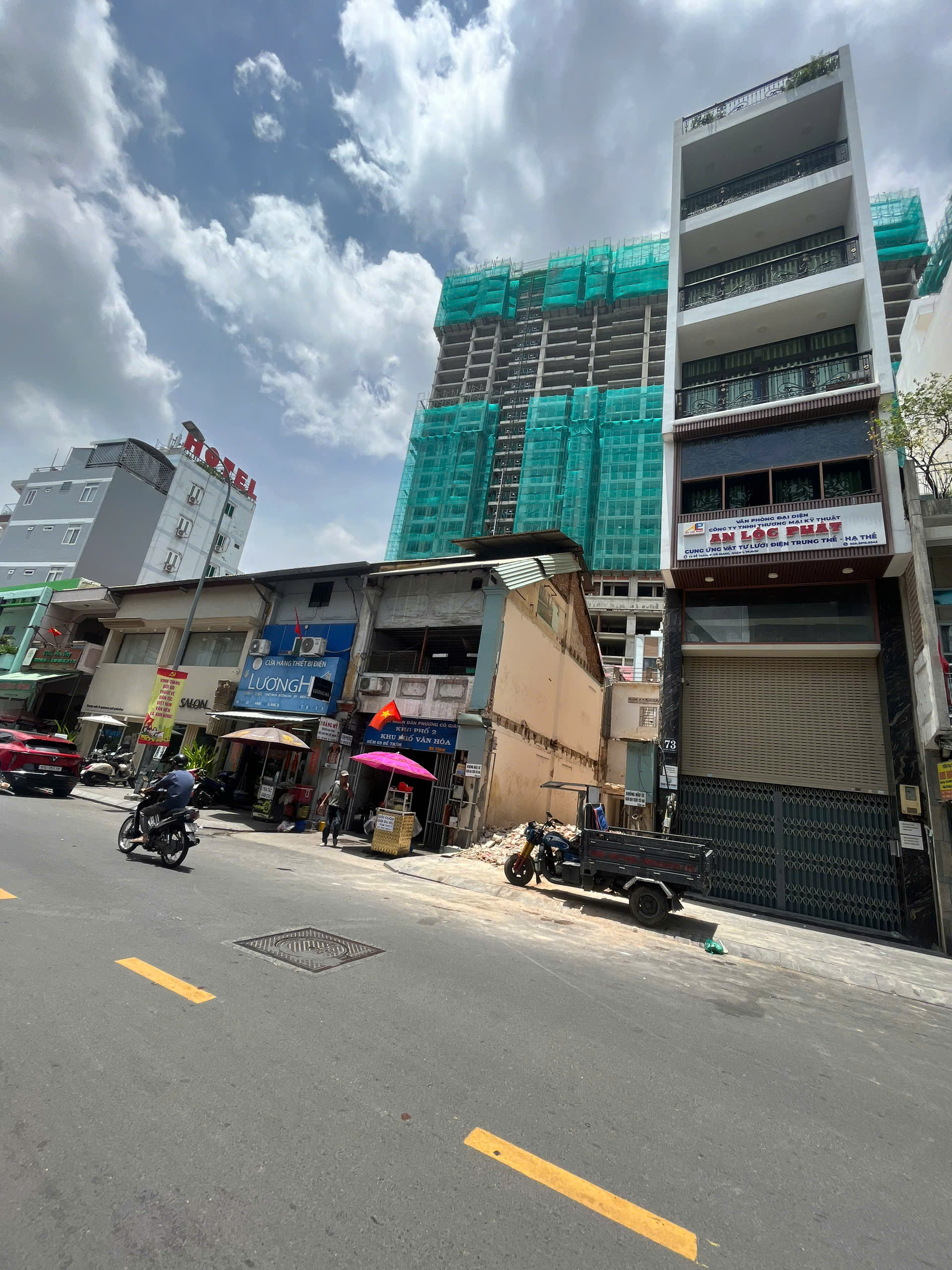 Mặt Tiền Đề Thám, P. Cô Giang, Q1: DT 4.4x18.4m, Giá 62 Tỷ - Liên Hệ Chính Chủ 0911160692 (Ngô Tú) - Ảnh chính