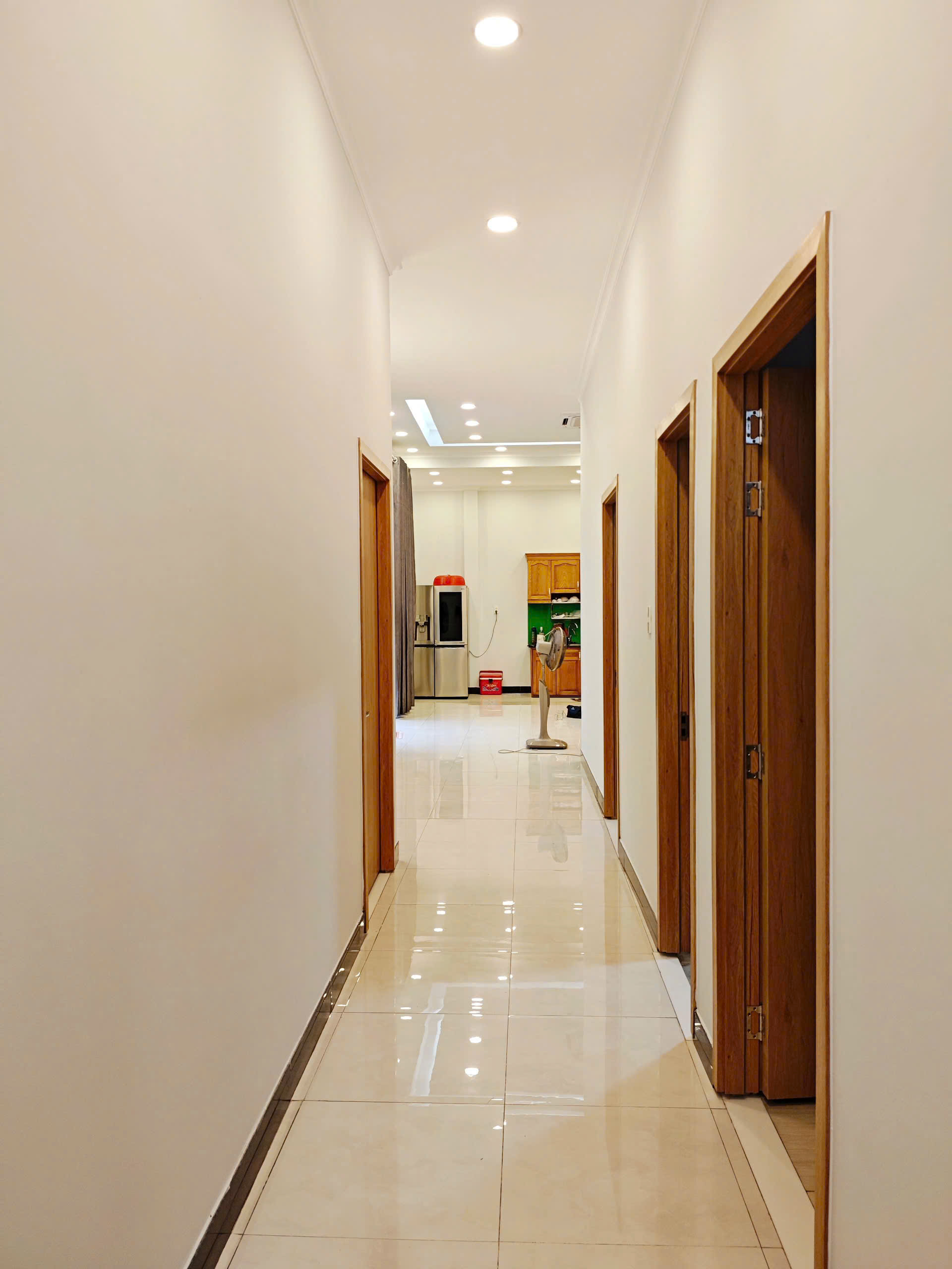 BÁN BIỆT THỰ SÂN VƯỜN 620m², Ở NGAY. SHR, SẴN SÀNG CC. GIẢM SÂU 1.2 TỶ, CHỈ CÒN 3.6 TỶ. - Ảnh 3