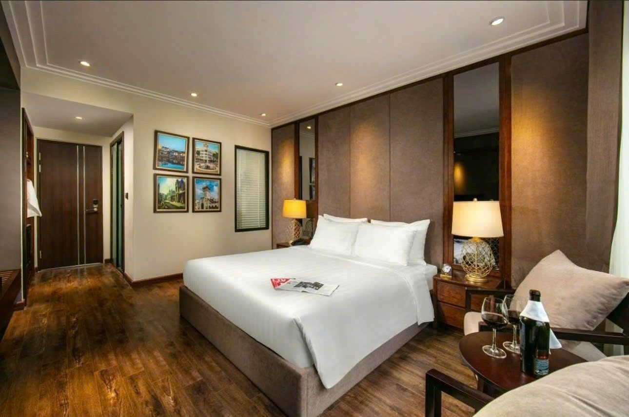 BÁN KHÁCH SẠN PHỐ TRẦN THÁI TÔNG, CẦU GIẤY - DÒNG TIỀN 180TR/TH - 127M² x 8T CÓ HẦM - Ảnh 2