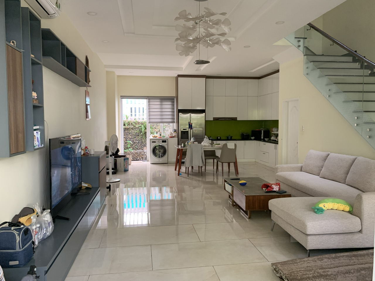Bán nhà Melosa Khang Điền, full nội thất cao cấp, ngang 6m, đi thẳng ra hồ bơi trung tâm - Ảnh chính