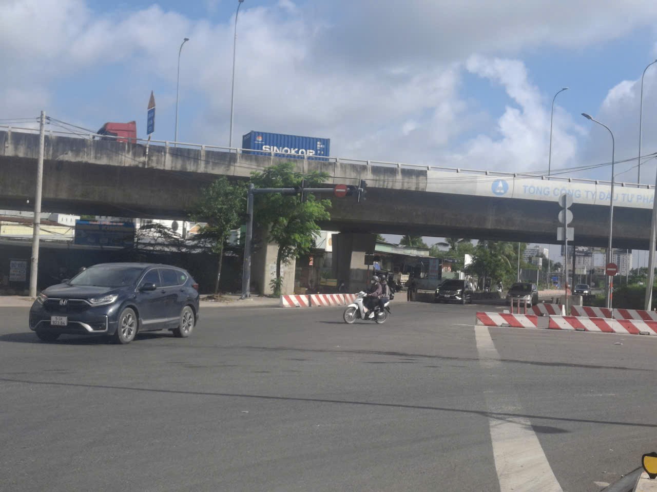 CẦN BÁN Đất mặt tiền TẠI Đường Vòng xoay Phú Hữu, Phường Phú Hữu (Quận 9 cũ), TP Thủ Đức, Tp HCM - Ảnh 1