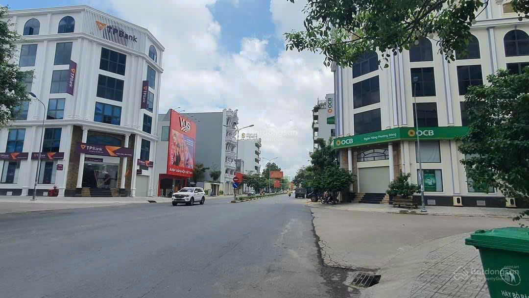 BÁN KHÁCH SẠN GIÁ RẺ 250M2 (10X25) 5 TẦNG TRUNG TÂM HÀNH CHÍNH DĨ AN - TP HỒ CHÍ MINH - Ảnh chính
