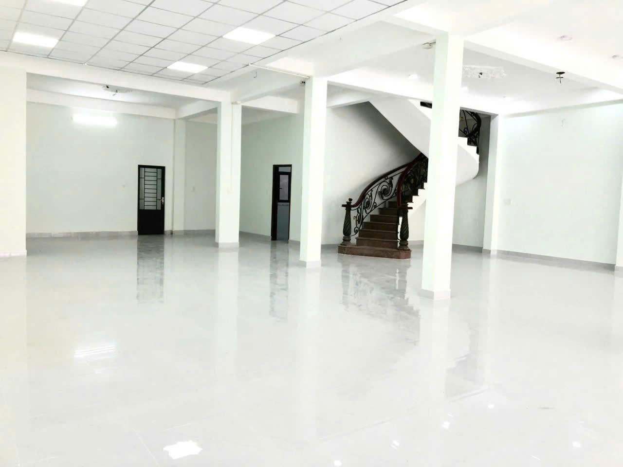 CHO THUÊ NHÀ (12m x 35m) MẶT TIỀN QL50 – VỊ TRÍ VÀNG NGAY TRUNG TÂM Q.8 - Ảnh 3