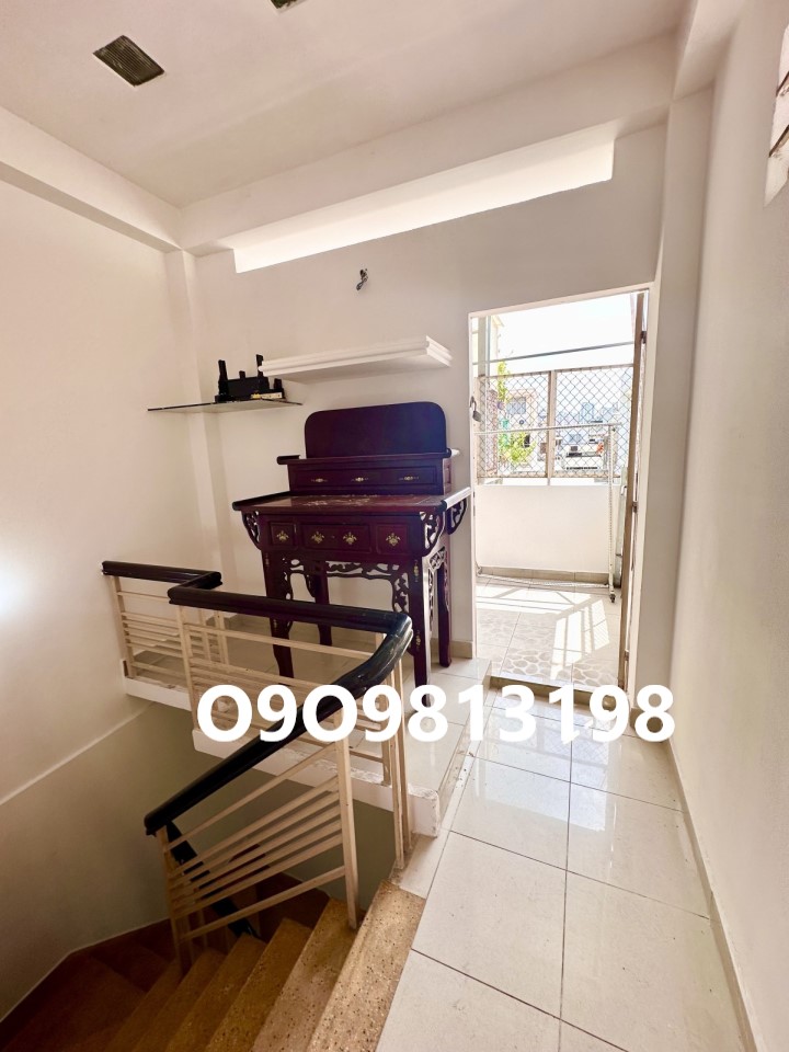 📌📌📌Ở NGAY - ĐẦU TƯ NGAY P.COL QUẬN 1📌📌📌 - Ảnh chính