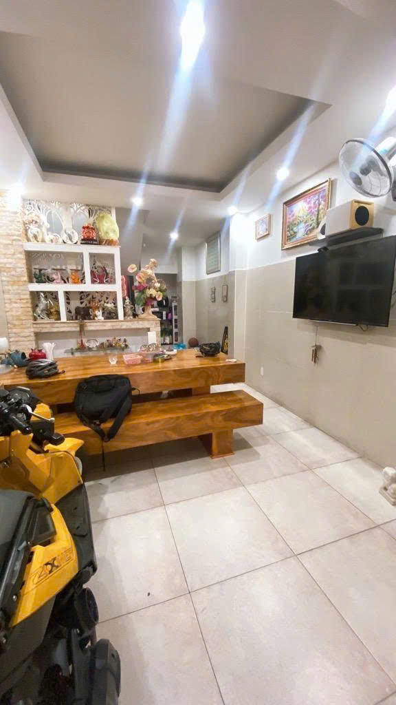 Mặt tiền  Nguyễn Cảnh Chân giao Nguyễn Trãi  P. Nguyễn Cư Trinh Q1 <br>HƠN 300 TRIỆU M - Ảnh 1