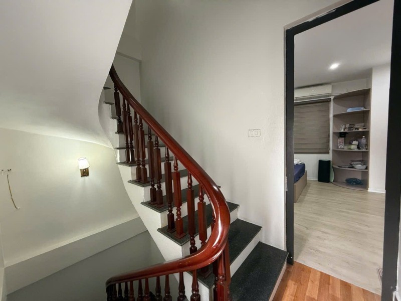BÁN NHÀ 5 TẦNG MỚI XÂY – TRỤC NGUYỄN VĂN LINH, LONG BIÊN - 7,19 TỶ - Ảnh 3