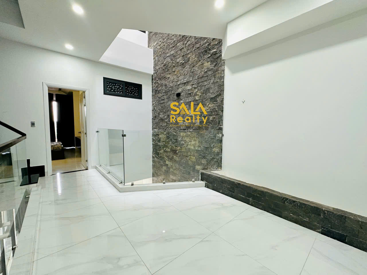 Nhà 3 tầng 1 tum mới đẹp, nội thất Luxury trong KĐT Ân Phú - đối diện công viên - Ảnh 3