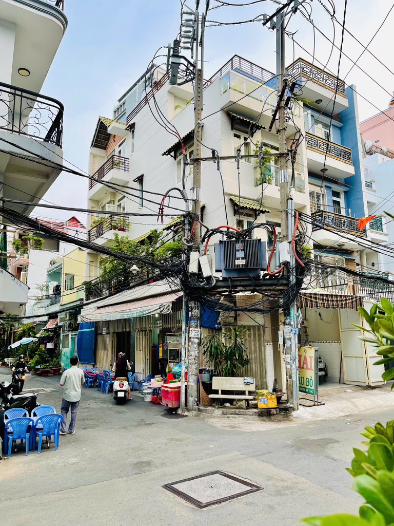NHÀ ĐẸP – HẺM XE TẢI – GIÁP TRUNG TÂM – LÔ GÓC 2 MẶT THOÁNG - Ảnh 1