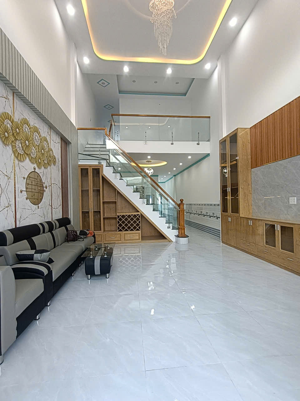 Bán nhà  mới đẹp giá 2, 58 tỷ Mỹ Hạnh Bắc, Đức Hòa, Long An - Ảnh 1