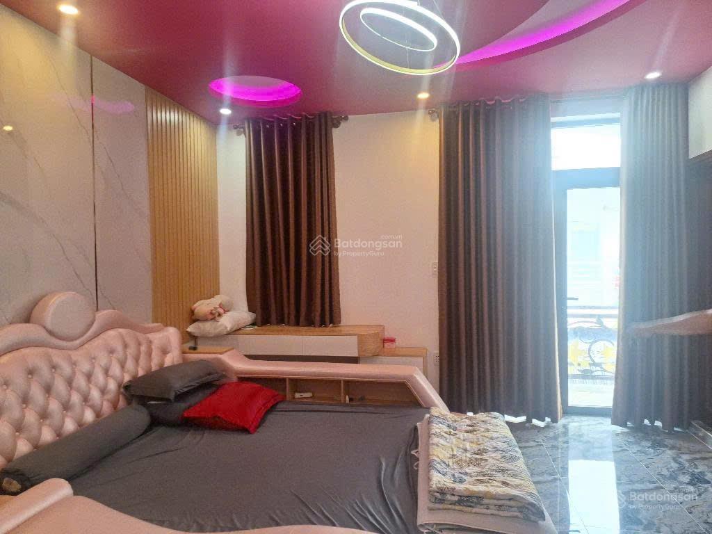 Chính chủ bán nhà 3 tầng kiên cố, rộng rãi – vị trí đẹp đường Huỳnh Tấn Phát, Quận 7 - Ảnh 4