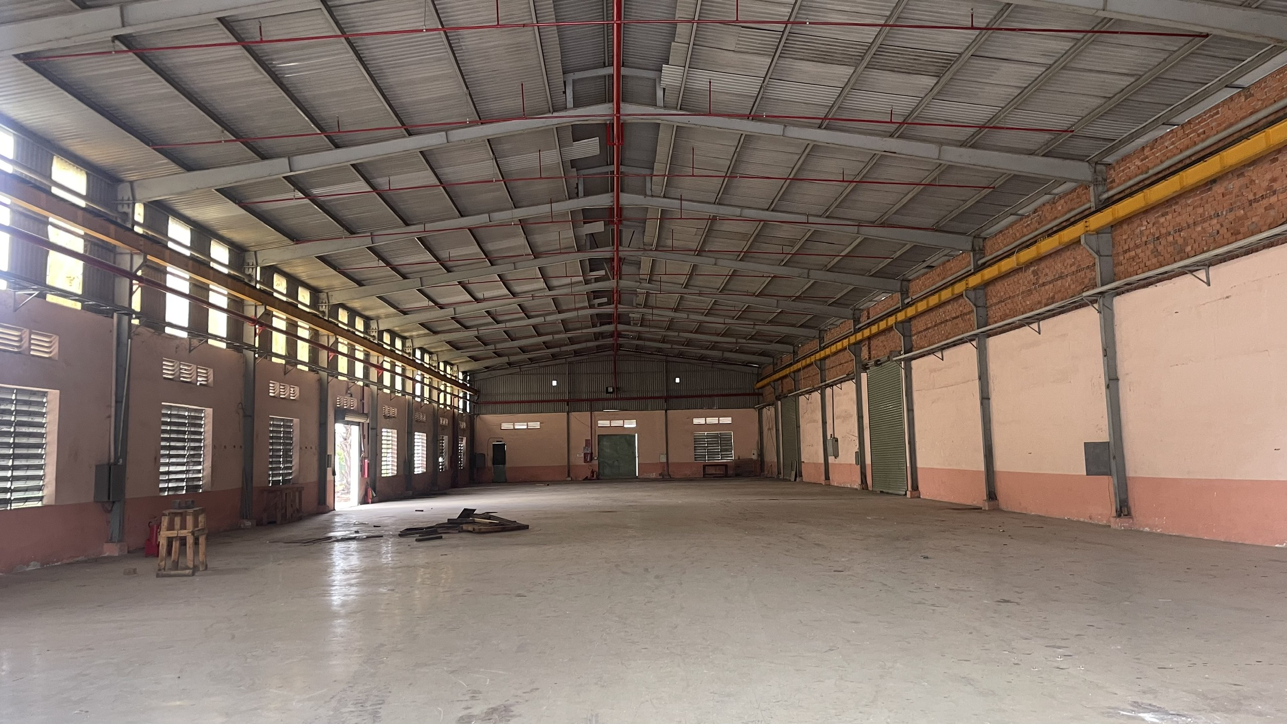 Cho thuê xưởng 1000m2 KCM Biên Hòa Đồng Nai giá 99tr - Ảnh 1
