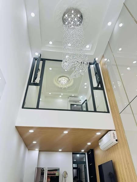 Nhà Đường Cách Mạng Tháng Tám Phường 11 Quận 3 Cũ. - Ảnh chính