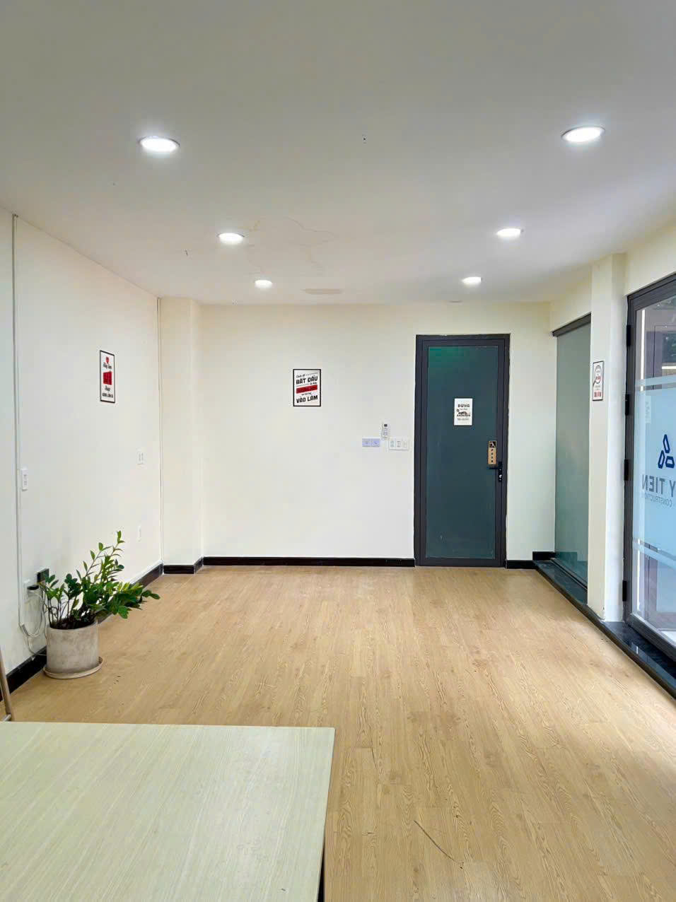 Cho thuê văn phòng tại 24 - 26 Đường Phạm Văn Đồng Gò Vấp - Ảnh 1