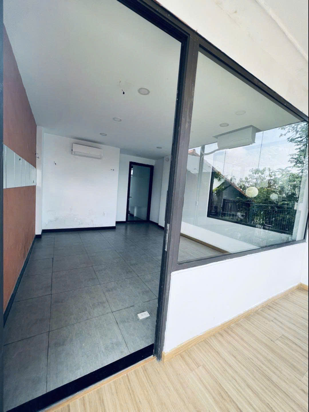 Cho thuê văn phòng tại 24 - 26 Đường Phạm Văn Đồng Gò Vấp - Ảnh 6