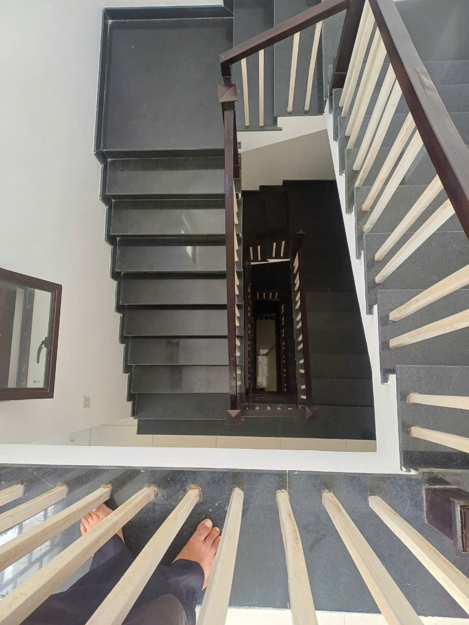 NHÀ 4 TẦNG KIÊN CỐ 5 NGỦ– GIÁ RẺ NHẤT KHU VỰC – CHỈ 7.1 TỶ ĐẤT 93M2 NGANG 6M - Ảnh 2