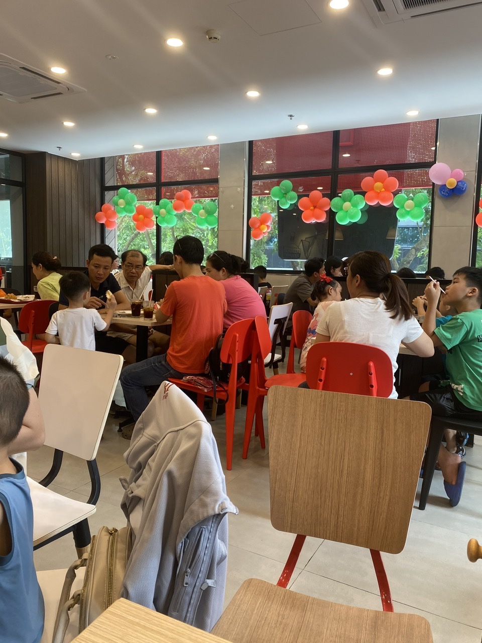 Cho thuê tòa nhà Mặt phố 6 Tầng Nguyên căn gần 200m/sàn Quận Cầu giấy - Ảnh 1