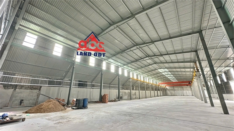 XT516 nhà xưởng sản xuất, có sẵn 2 cầu trục, nguồn điện lớn thích hợp SX nhiều điện - Ảnh 1