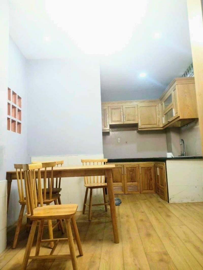 Bán nhà NGON , Phước Long, TP HCM, DT 160m2, 3 tầng, 14 phòng, Sổ Hồng, giá 9.35 tỷ. LH: 0933125879 - Ảnh 2