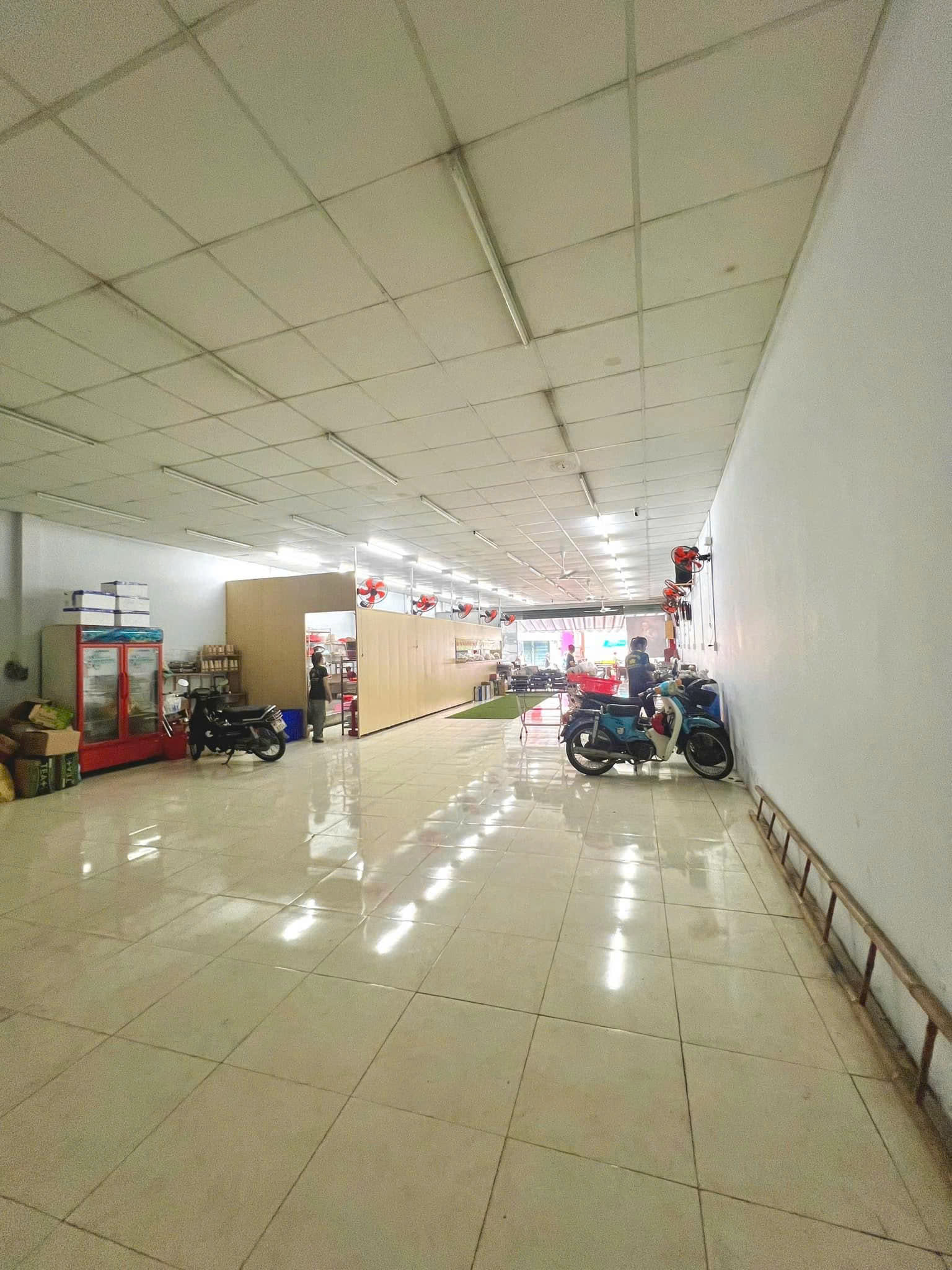 Bán nhà Mặt tiền Mã Lò, gần Lê Văn Quới, kết nối ra QL1A, 9x30m, Cấp 4 - tiện xây, 25 tỷ. - Ảnh chính
