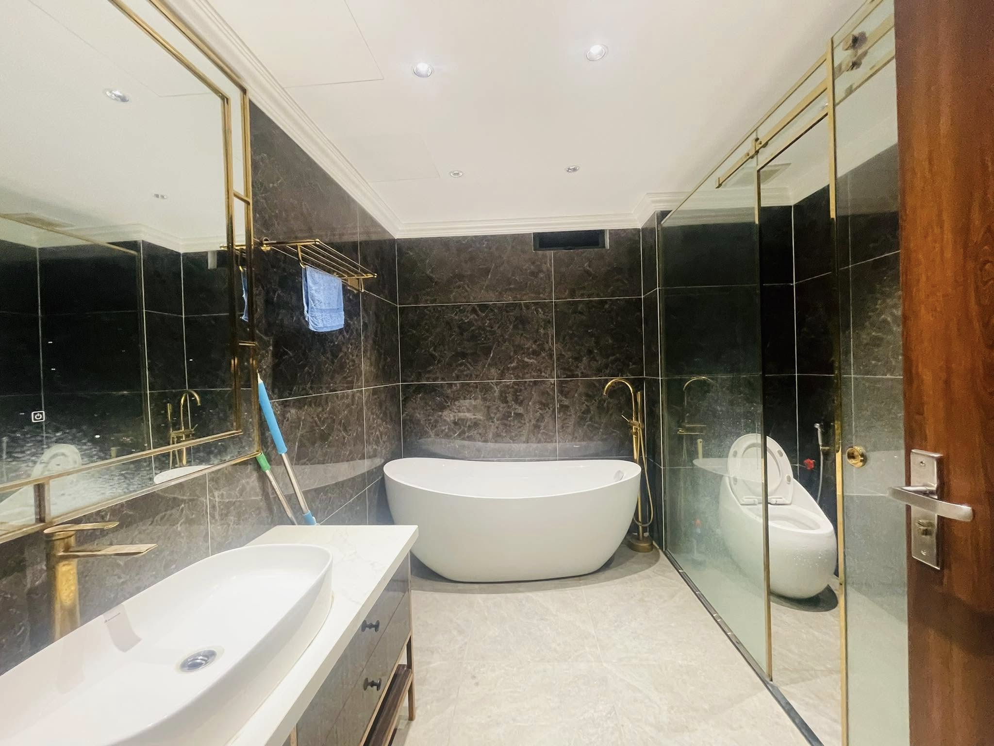 Cực ngon! Mặt phố Yên Hòa, vỉa hè, ô tô tránh, thang máy, kinh doanh ngày đêm, không quy hoạch - Ảnh 3
