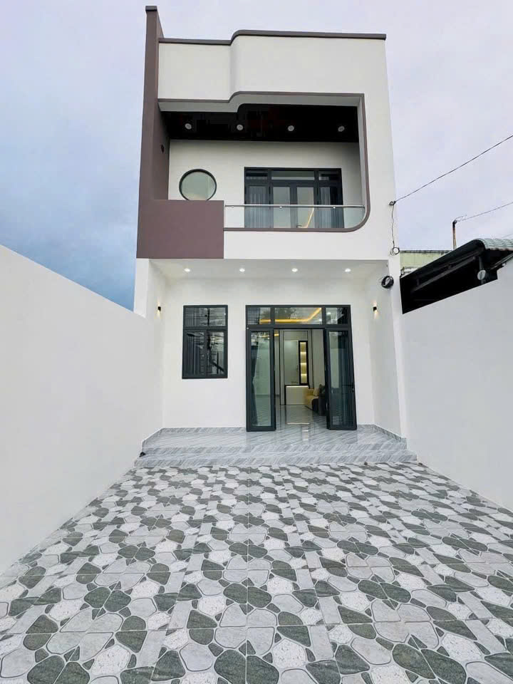 Cần Bán Căn Nhà 1 Trệt 1 Lầu Nằm Cách Chợ Tân Hiệp, Tân Uyên , Bình DƯơng - Ảnh chính