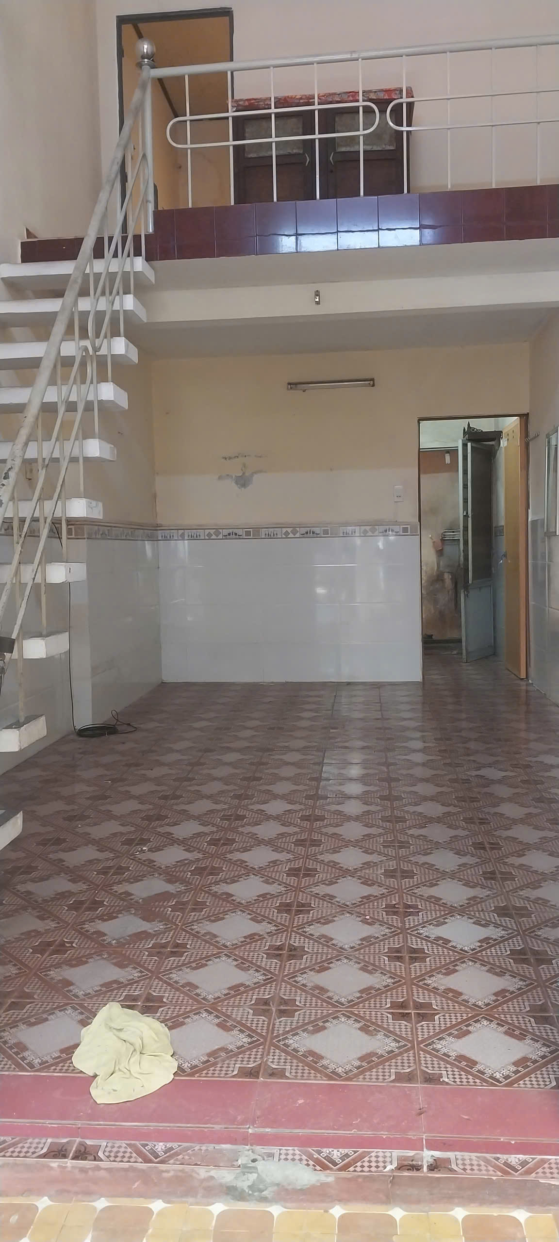 ► Nhà gần MT Võ Văn Tần,  Ô tô đậu vài bước, ngay AeonMall Nguyễn Kim, 32m2, lửng sạch, hơn 2 tỷ - Ảnh chính