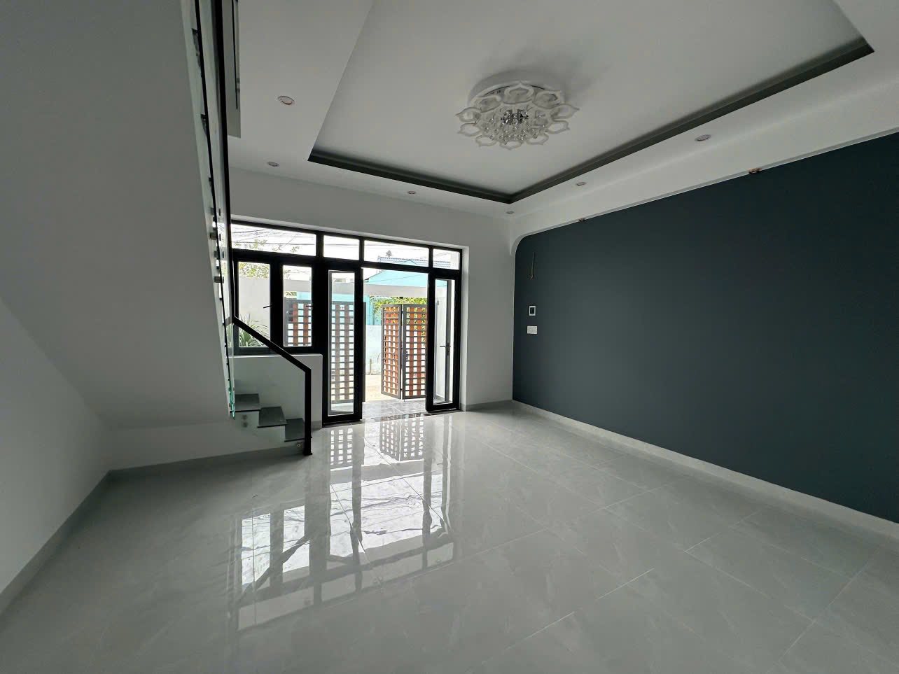 Bán mới 2 tầng mặt tiền đường Ruộng Thổ, ngay đường Thông Tin - Diên An - Diên Khánh. - Ảnh 1