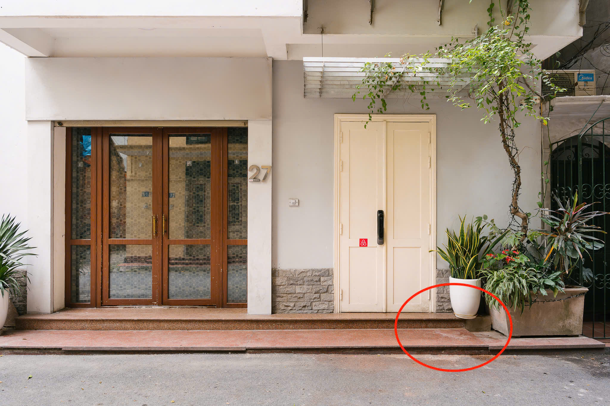 CHO THUÊ MẶT BẰNG KINH DOANH - NGÕ TỨC MẶC PHỐ TRẦN HƯNG ĐẠO, QUẬN HOÀN KIẾM, HÀ NỘI - Ảnh chính