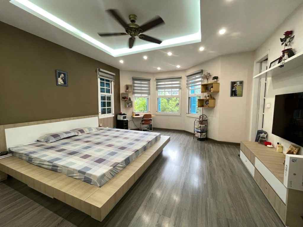 biệt thự sân vườn Hồng Tiến, 400m x 4 tầng, mặt tiền 11m, ôtô tránh, full thổ cư - Ảnh 3