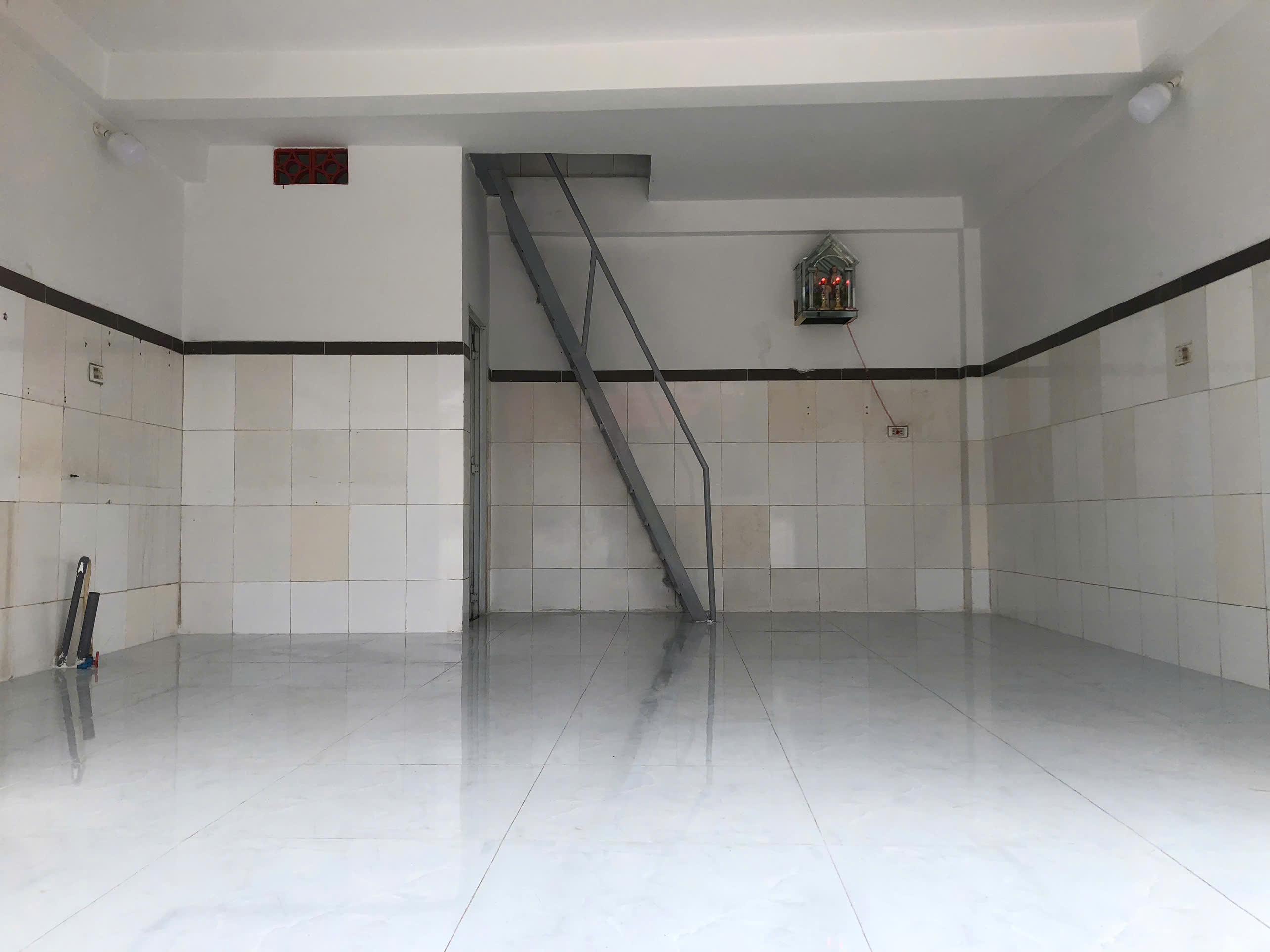 BÁN NHÀ MẶT TIỀN QL51 - CHU HẢI, CẠNH CHỢ BUÔN BÁN - Ảnh chính